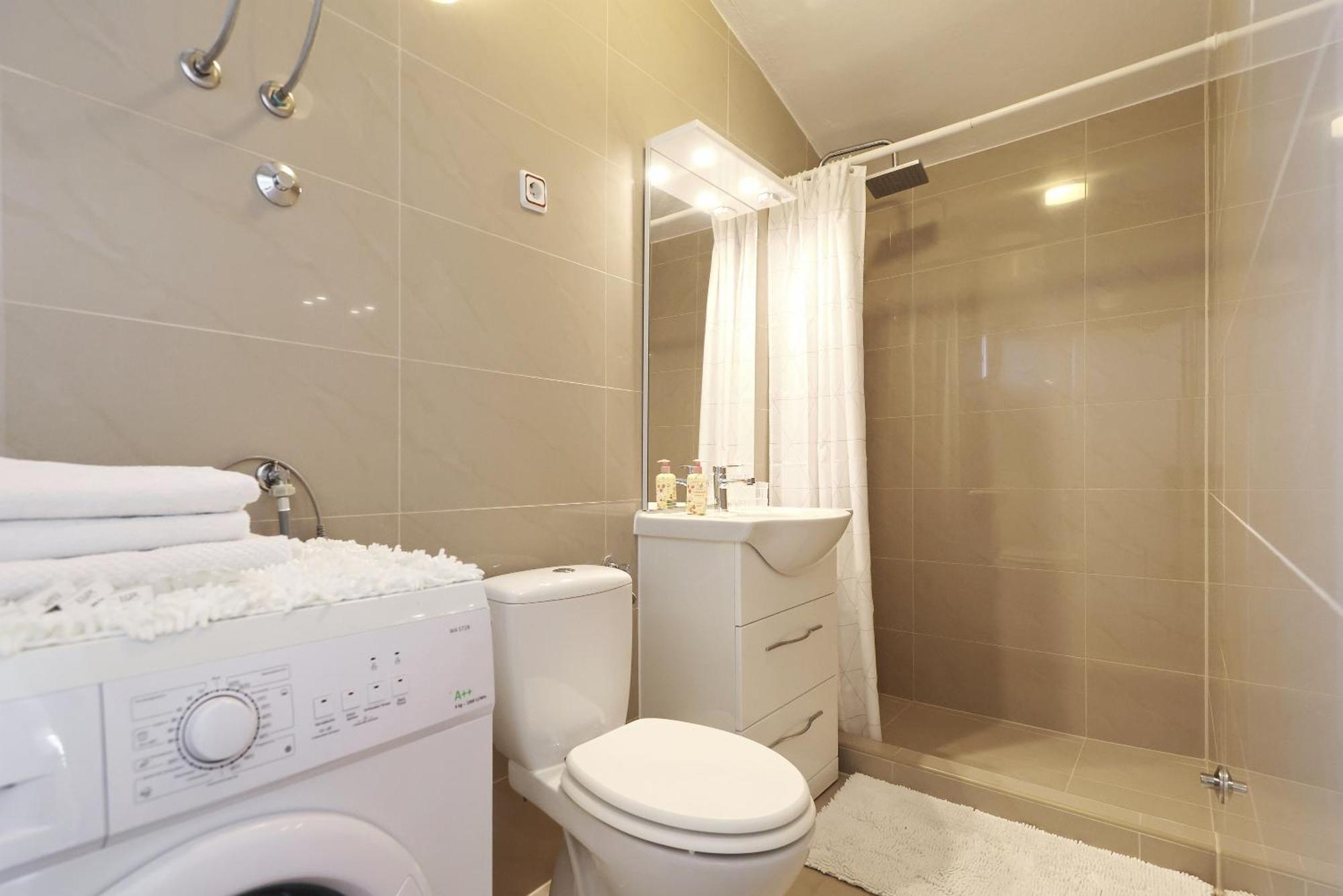 Apartments Rosini, 300M From The Beach With Shared Tavern And Bikes, 닌 외부 사진
