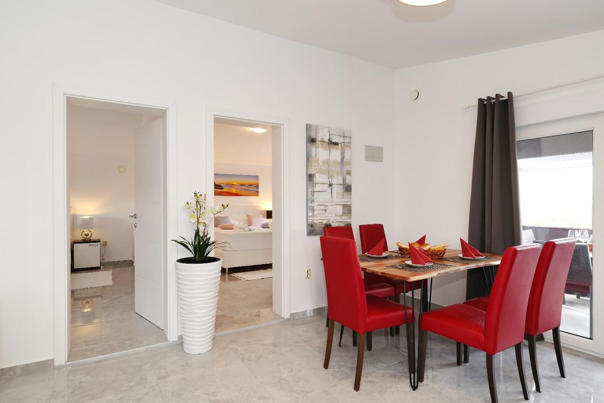 Apartments Rosini, 300M From The Beach With Shared Tavern And Bikes, 닌 외부 사진
