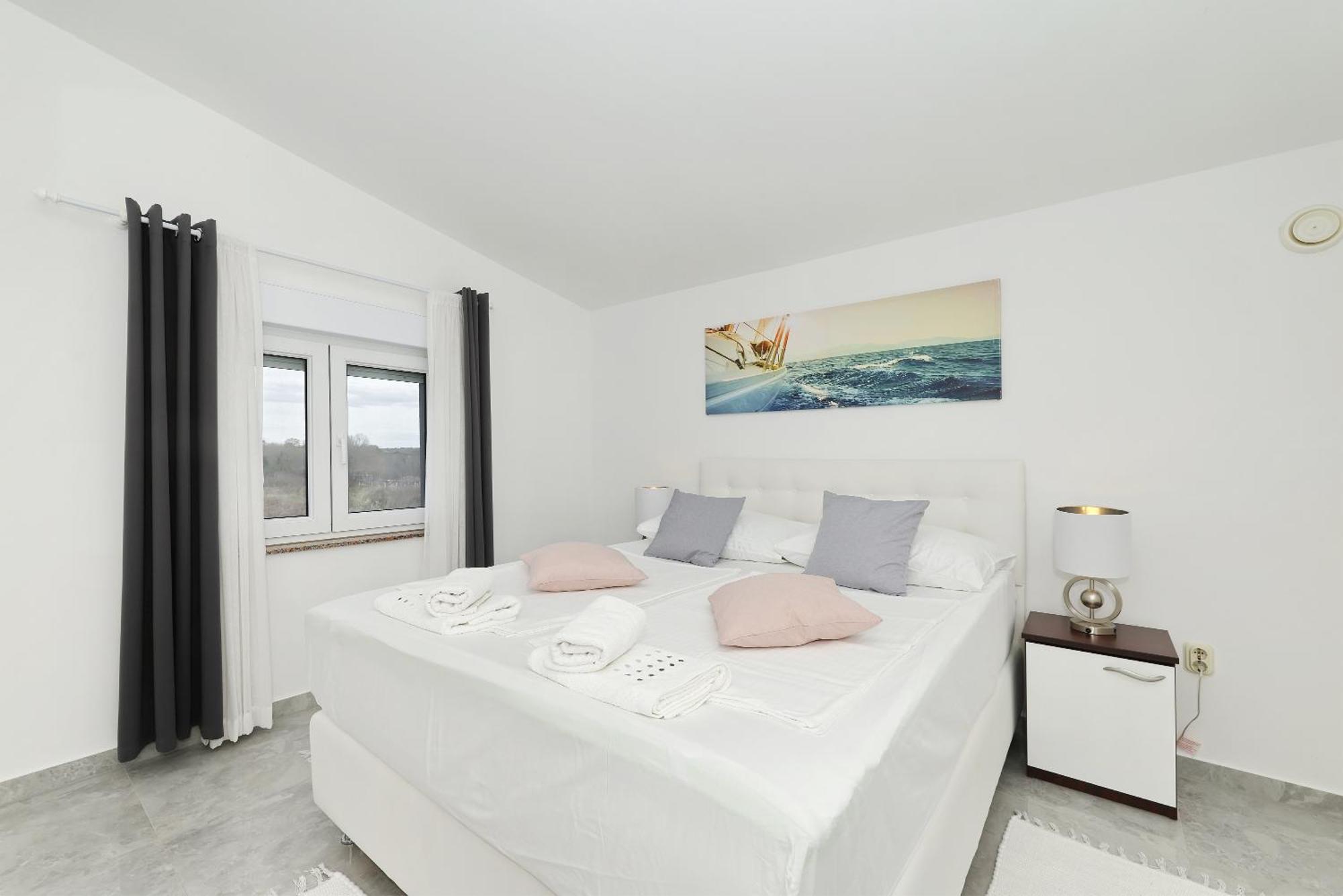 Apartments Rosini, 300M From The Beach With Shared Tavern And Bikes, 닌 외부 사진