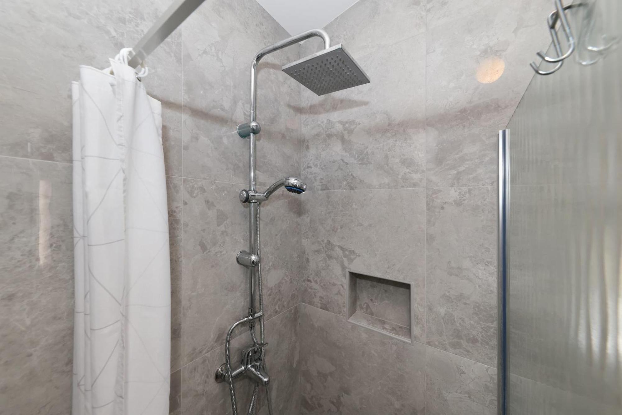 Apartments Rosini, 300M From The Beach With Shared Tavern And Bikes, 닌 외부 사진
