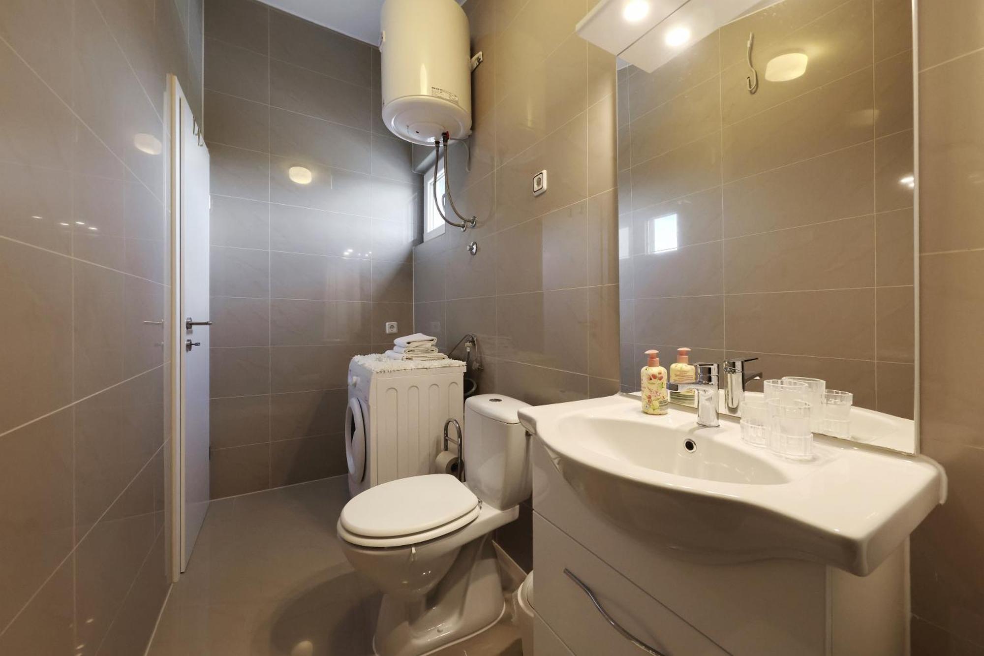 Apartments Rosini, 300M From The Beach With Shared Tavern And Bikes, 닌 외부 사진